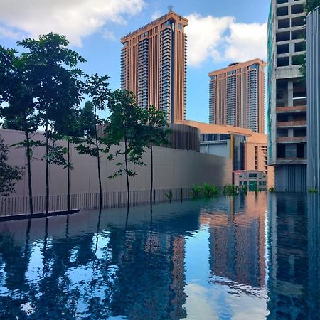 דירות קואלה לומפור Lotus Infinity Pool At Lucentia מראה חיצוני תמונה
